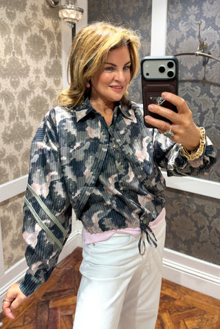 Claire Short Nu Camo Jacket